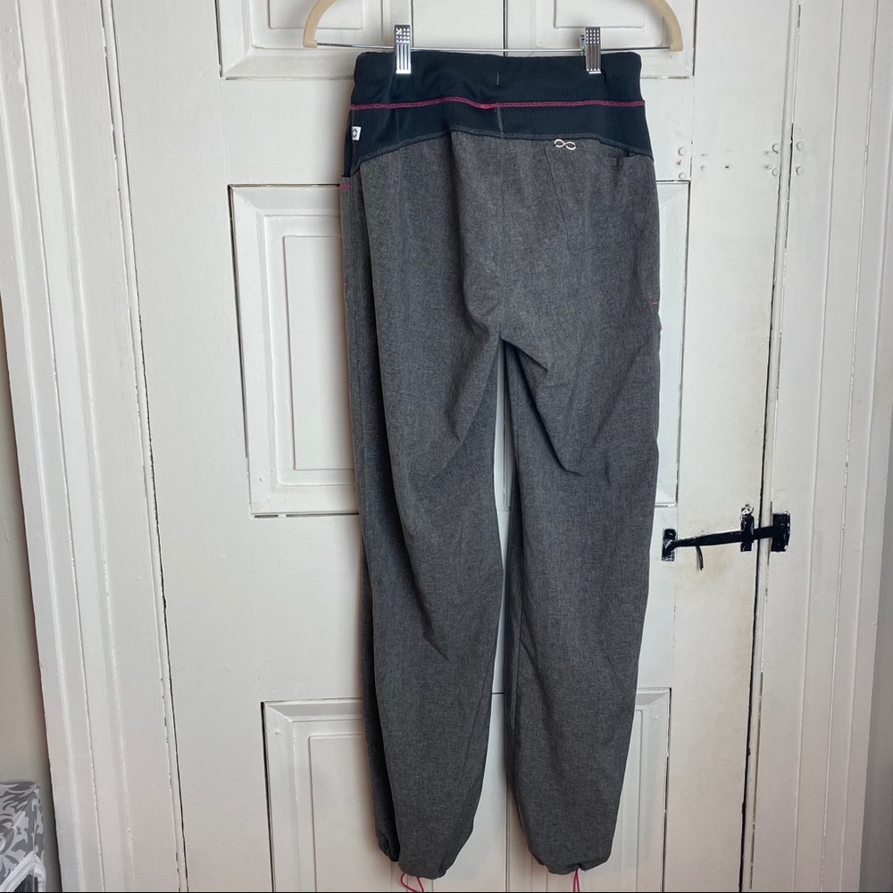 Infinity Scrubs size Small - Picture 3 of 6